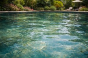 TAC Piscine Trop Bas : Quelles Conséquences sur l'Eau ?